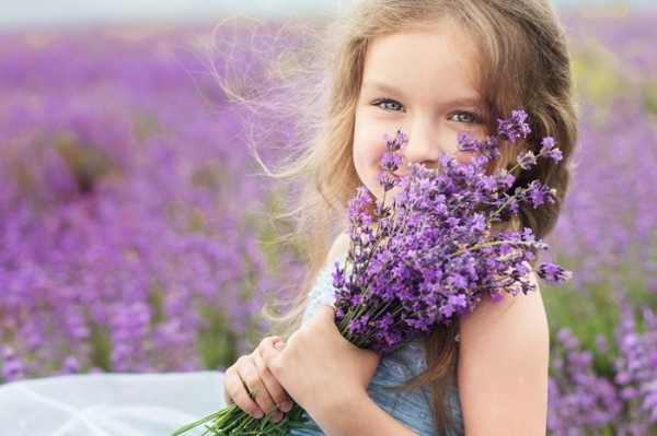 Детски букет: какви цветя да подарите на бебето